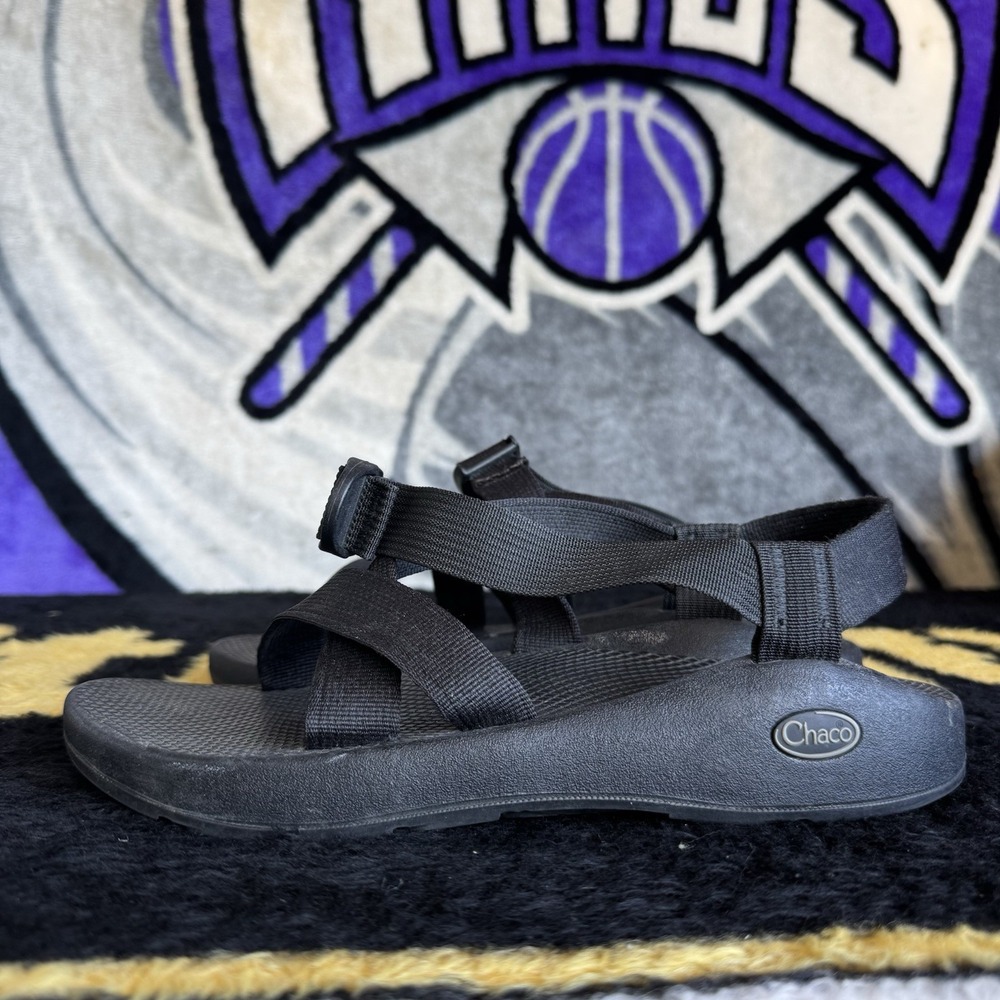 Size 10 - CHACO Z/1 Vibram MENS black ankle strap hiking sandals J102103